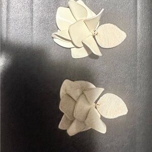 Tuckernuck Cream Floral Earrings